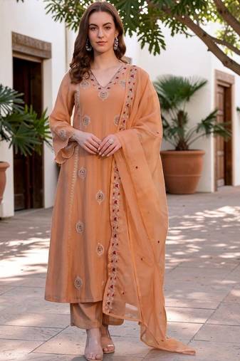 Women Ethnic Motifs Embroidered Regular Thread Work Kurta with Trousers & With Dupatta