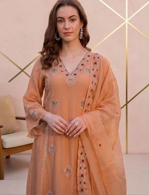 Women Ethnic Motifs Embroidered Regular Thread Work Kurta with Trousers & With Dupatta 3