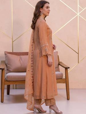 Women Ethnic Motifs Embroidered Regular Thread Work Kurta with Trousers & With Dupatta 5
