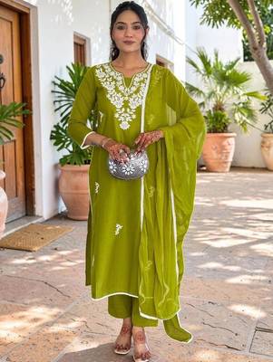 Women Floral Embroidered Regular Thread Work Pure Cotton Kurta with Trousers & With Dupatta 1