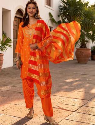 Women Ethnic Motifs Embroidered Regular Kurta with Patiala & Dupatta 1
