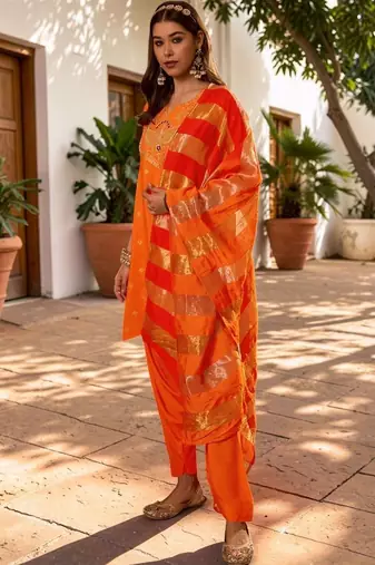 Women Ethnic Motifs Embroidered Regular Kurta with Patiala & Dupatta
