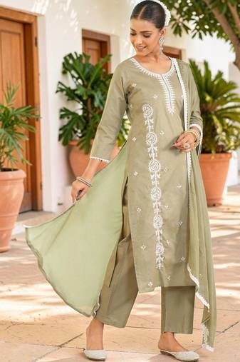 Women Embroidered Thread Work Pure Cotton Kurta with Trousers & With Dupatta