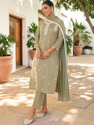 Women Embroidered Thread Work Pure Cotton Kurta with Trousers & With Dupatta 3