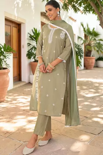 Women Embroidered Thread Work Pure Cotton Kurta with Trousers & With Dupatta