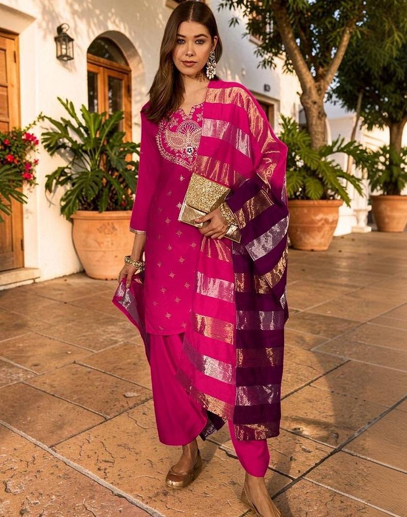 Women Ethnic Motifs Embroidered Regular Kurta with Patiala & With Dupatta