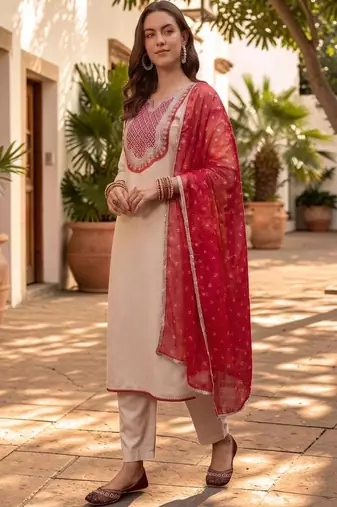 Women Ethnic Motifs Embroidered Regular Thread Work Kurta with Trousers & With Dupatta