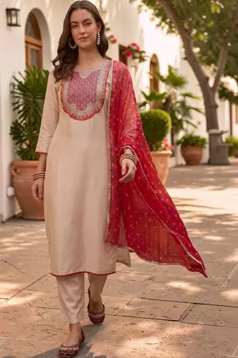 Women Ethnic Motifs Embroidered Regular Thread Work Kurta with Trousers & With Dupatta