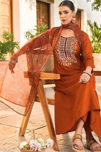 Women Ethnic Motifs Embroidered Regular Thread Work Kurta with Trousers & With Dupatta