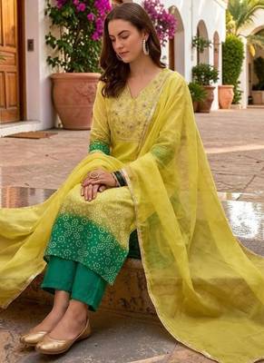 Women Ombre Dyed Regular Kurta with Trousers & With Dupatta 1