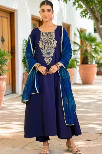 Women Ethnic Motifs Embroidered Regular Thread Work Kurta with Trousers & With Dupatta