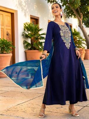 Women Ethnic Motifs Embroidered Regular Thread Work Kurta with Trousers & With Dupatta 3
