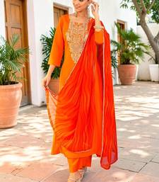 Women Ethnic Motifs Embroidered Kurta Set With Dupatta