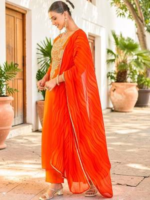 Women Ethnic Motifs Embroidered Kurta Set With Dupatta 3