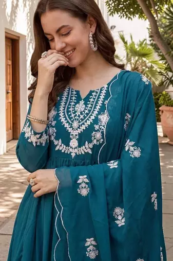 Women Ethnic Motifs Empire Thread Work Kurta with Trousers & With Dupatta