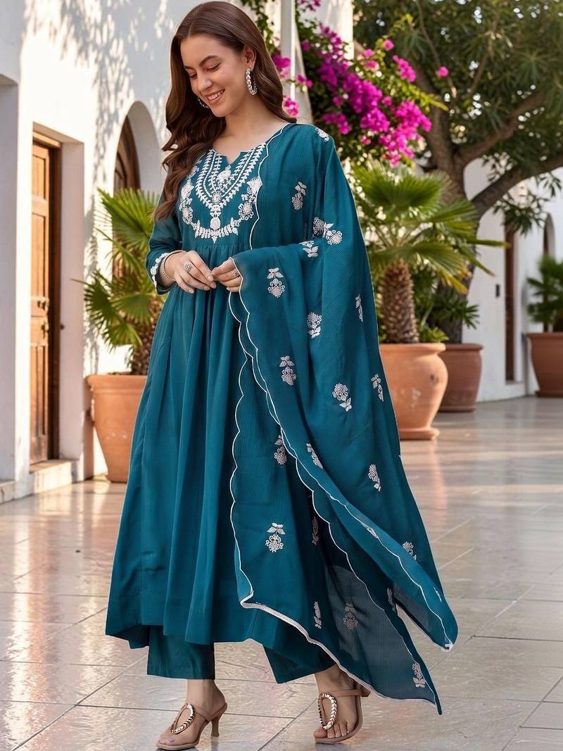 Women Ethnic Motifs Empire Thread Work Kurta with Trousers & With Dupatta