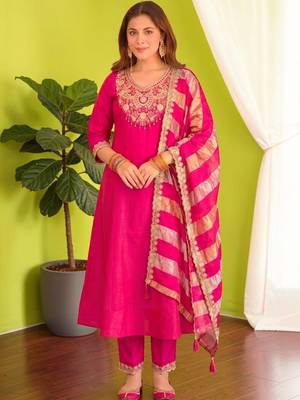 Women Ethnic Motifs Embroidered Regular Thread Work Kurta with Trousers & With Dupatta 1