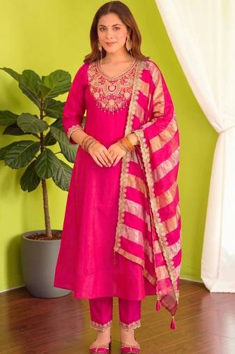 Women Ethnic Motifs Embroidered Regular Thread Work Kurta with Trousers & With Dupatta