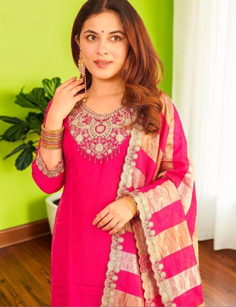 Women Ethnic Motifs Embroidered Regular Thread Work Kurta with Trousers & With Dupatta