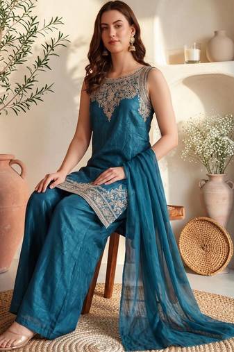 Women Ethnic Motifs Embroidered Regular Thread Work Kurta with Palazzos & With Dupatta