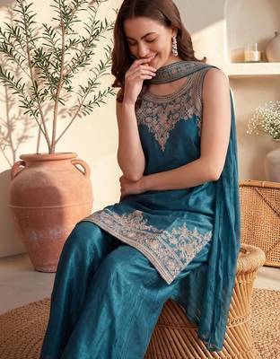 Women Ethnic Motifs Embroidered Regular Thread Work Kurta with Palazzos & With Dupatta 2