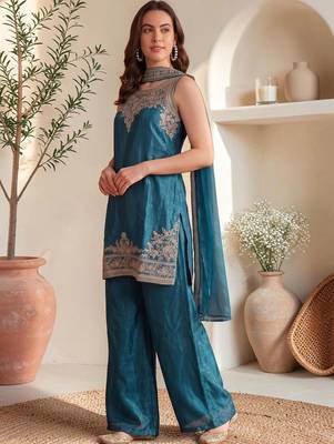 Women Ethnic Motifs Embroidered Regular Thread Work Kurta with Palazzos & With Dupatta 3
