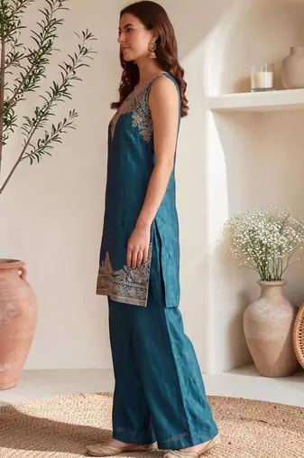 Women Ethnic Motifs Embroidered Regular Thread Work Kurta with Palazzos & With Dupatta
