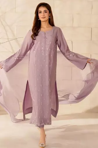Women Floral Embroidered Regular Thread Work Silk Crepe Kurta with Trousers & With Dupatta