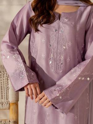 Women Floral Embroidered Regular Thread Work Silk Crepe Kurta with Trousers & With Dupatta 7