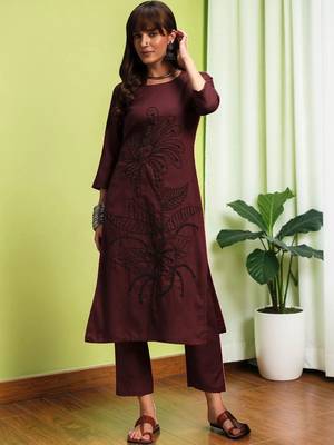 Women Ethnic Motifs Embroidered Regular Thread Work Pure Cotton Kurta with Trousers 3