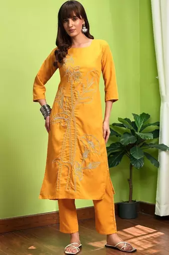 Women Floral Embroidered Regular Thread Work Pure Cotton Kurta with Trousers