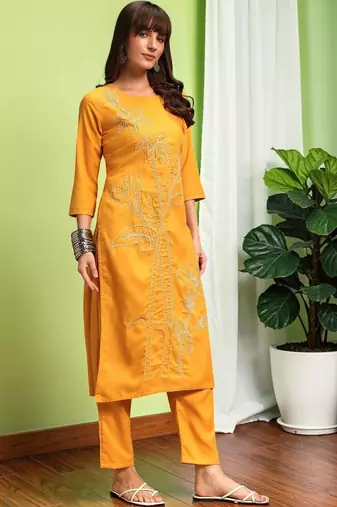 Women Floral Embroidered Regular Thread Work Pure Cotton Kurta with Trousers