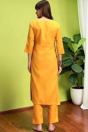 Women Floral Embroidered Regular Thread Work Pure Cotton Kurta with Trousers