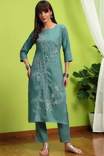 Women Embroidered Regular Kurta Set