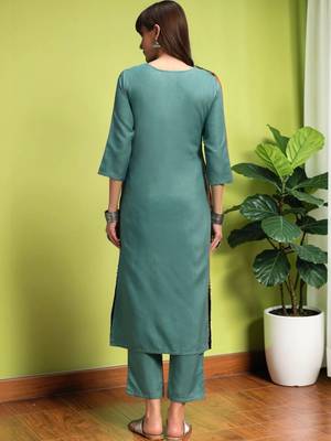 Women Embroidered Regular Kurta Set 5
