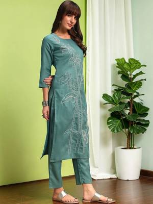 Women Embroidered Regular Kurta Set 6