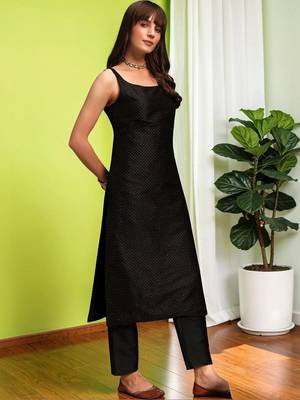 Women Ethnic Motifs Printed Regular Kurta with Trousers & With Dupatta 3