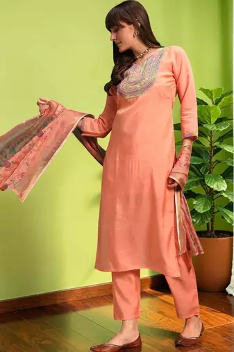 Women Ethnic Motifs Embroidered Regular Thread Work Kurta with Trousers & With Dupatta