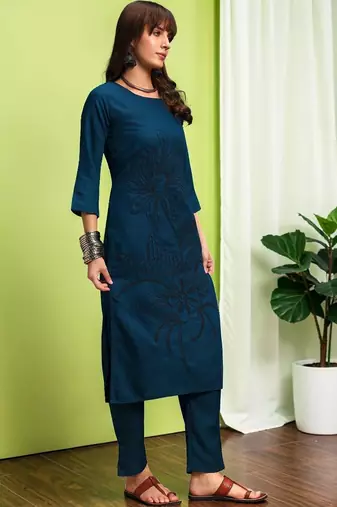 Women Ethnic Motifs Embroidered Regular Thread Work Pure Cotton Kurta with Trousers