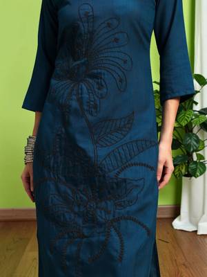 Women Ethnic Motifs Embroidered Regular Thread Work Pure Cotton Kurta with Trousers 7