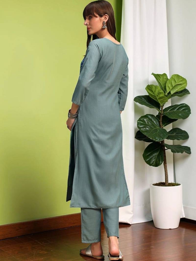 Women Floral Embroidered Regular Thread Work Pure Cotton Kurta with Trousers