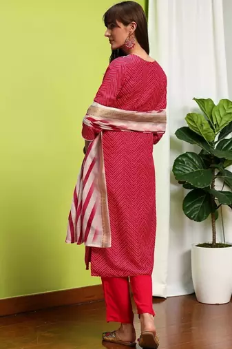 Women Printed Regular Thread Work Pure Cotton Kurta with Trousers & With Dupatta