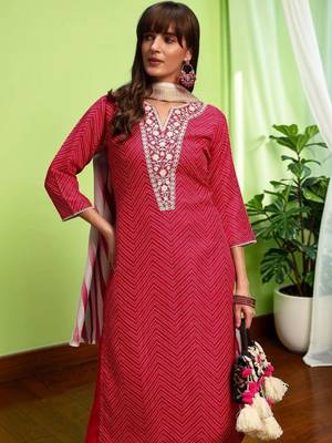 Women Printed Regular Thread Work Pure Cotton Kurta with Trousers & With Dupatta 6