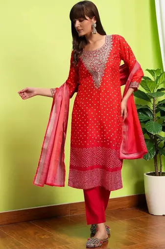 Women Ethnic Motifs Printed Regular Thread Work Kurta with Trousers & With Dupatta