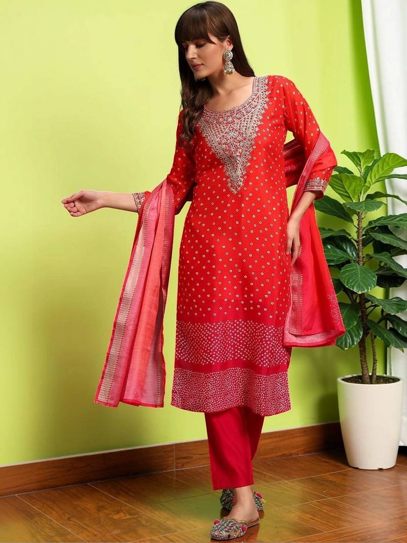Women Ethnic Motifs Printed Regular Thread Work Kurta with Trousers & With Dupatta