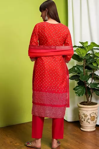 Women Ethnic Motifs Printed Regular Thread Work Kurta with Trousers & With Dupatta