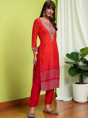 Women Ethnic Motifs Printed Regular Thread Work Kurta with Trousers & With Dupatta 6
