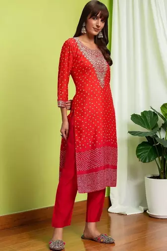 Women Ethnic Motifs Printed Regular Thread Work Kurta with Trousers & With Dupatta