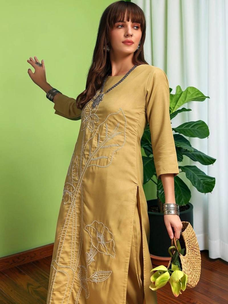 Women Floral Embroidered Regular Thread Work Pure Cotton Kurta with Trousers