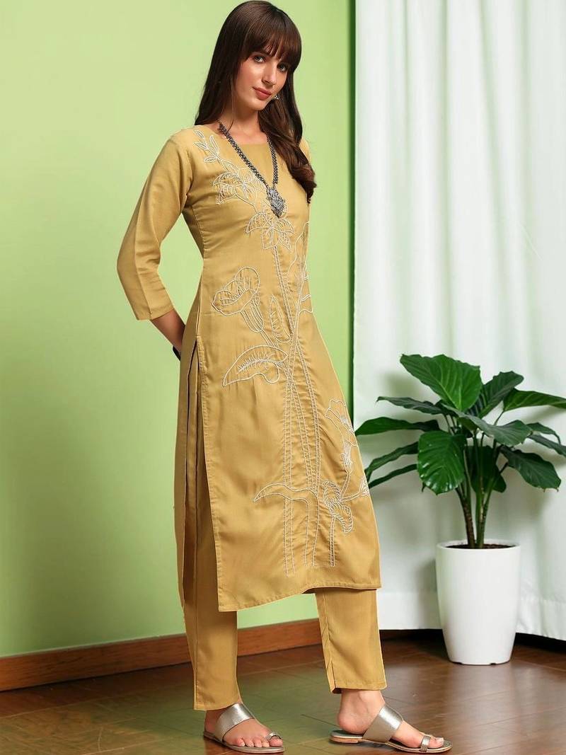 Women Floral Embroidered Regular Thread Work Pure Cotton Kurta with Trousers